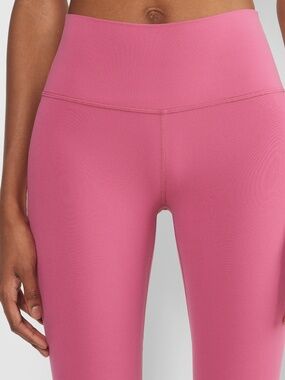 Aritzia Golden Butter Cheeky Hi-Rise Legging in Pink size 12 BRAND NEW